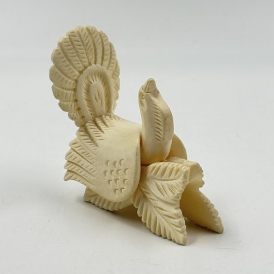 купить Статуэтка "Глухарь", кость, резьба, СССР, 1980-1990 гг.