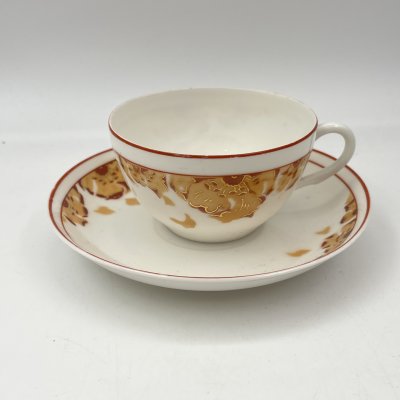 купить Пара чайная с цветочным декором, фарфор, печать по трафарету, обводка, золочение, Дмитровский фарфоровый завод (ДФЗ Вербилки), СССР, 1946-1950 гг.