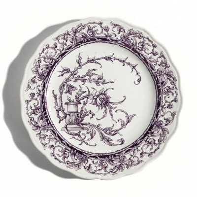 Купить Тарелка с монохромным фиолетовым декором в виде вазона и растительного орнамента, фарфор, деколь, Brown-Westhead, Moore & Co. (BMW & C), Великобритания, 1862-1904 гг.