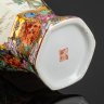 Купить Ваза шестигранной формы "Благородные занятия красавиц", фарфор, костяной фарфор, трафарет, роспись, золочение, Китай, 1960-1980 гг.