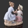 Купить Статуэтка "Две подруги", фарфор, роспись, NAO Porcelain, Испания, 1980 г.
