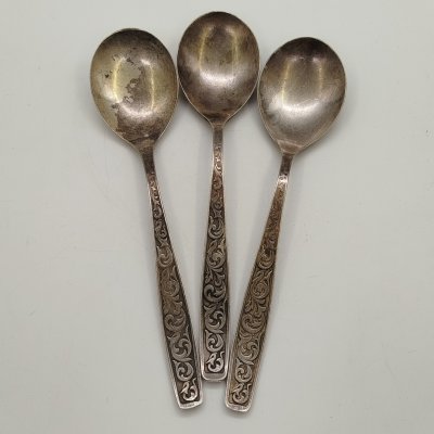 купить Набор из 3-х салатных ложек с растительным декором, мНЦ (медь-никель-цинк), Завод «Кристалл», г. Орджоникидзе, Россия, 1990-2010 гг.