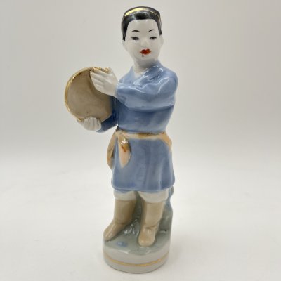 купить Статуэтка «Узбек с бубном» (Узбекский танец), скульптор Малышева Н. А., фарфор, роспись, золочение, Дулевский фарфоровый завод (Дулёво), СССР, 1958 г.