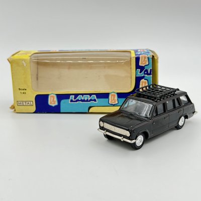 купить Модели автомобиля "ВАЗ-2102" [Редкий цвет], металл, пластик, бумага, печать, СССР, 1970-1990 гг.