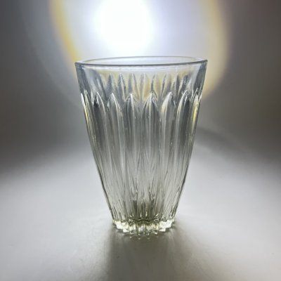 купить Ваза для цветочного букета с геометрическим декором, стекло, пресс, Уршельский стеклозавод имени 10-й годовщины Октября, СССР, 1970-1980 гг.