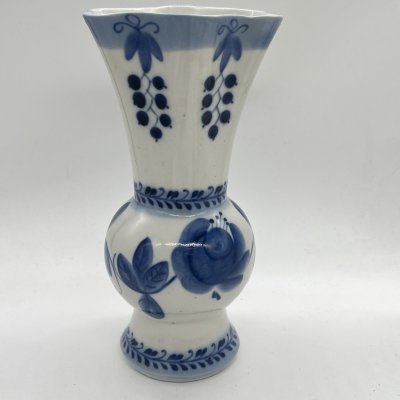 купить Вазочка с цветочным расписным декором, Гжель, фарфор, роспись, СССР, 1970-1990 гг.