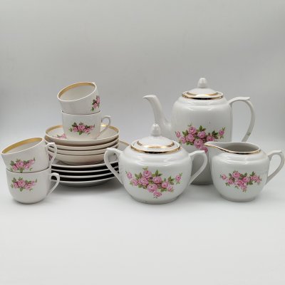 купить Сервиз кофейный с цветочным декором на 4 персоны (15 предметов), фарфор, деколь, золочение, Дмитровский фарфоровый завод (ДФЗ Вербилки), СССР, 1965-1991 гг.