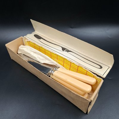 купить Набор из шести ножей в оригинальной коробке, пластик, сталь, картон, СССР, 1970-1990 гг.