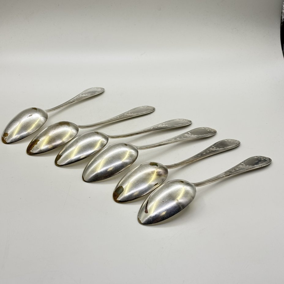 купить Набор из 6-ти столовых ложек, украшенных растительным декором, мельхиор (медь-никель), Артель «Промтехсвязь», СССР, 1947-1950 гг.