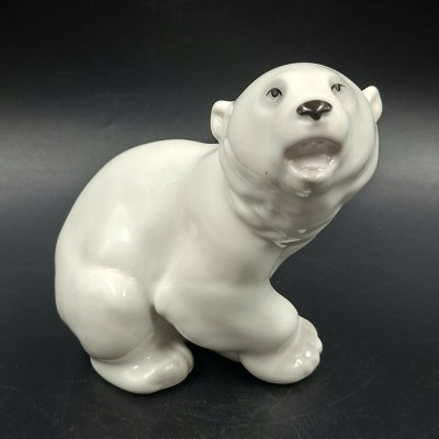 купить Статуэтка "Белый медведь", автор Б.Я. Воробьев, фарфор, роспись, Ленинградский фарфоровый завод (ЛФЗ), Россия, 1970-1990 гг.