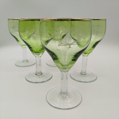 купить Набор из 5-ти бокалов зеленого оттенка с цветочным декором, стекло, деколь, золочение, СССР, 1970-1990 гг.