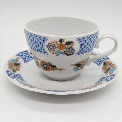 купить Пара чайная, украшенная цветочным декором, фарфор, деколь, Kahla, ГДР, 1968-1987 гг.