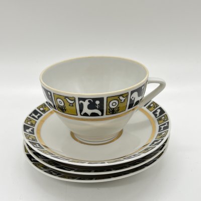 Купить Набор из чайной пары и 2 блюдец из сервиза "Степной", форма «Утро», В.Л. Семенов, Н.М. Павлова, фарфор, деколь, золочение, Ленинградский фарфоровый завод (ЛФЗ), СССР, 1960 г.