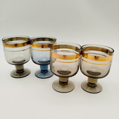 купить Набор из 4 ликерных рюмок (в подборе), цветное стекло, золочение, СССР, 1970-1990 гг.