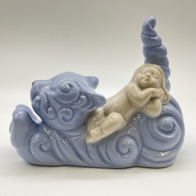 купить Статуэтка "Девочка, спящая на котенке", фарфор, Европа, 2006-2007 гг.