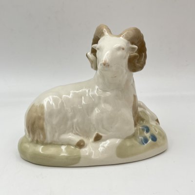 купить Статуэтка "Баран", фарфор, роспись, Городницкий фарфоровый завод, СССР, 1960-1980 гг.