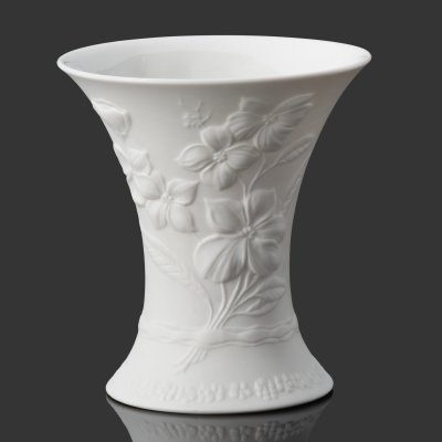 купить Ваза миниатюрная, украшенная рельефным цветочным декором, дизайнер Manfred Frey, фарфор, бисквит, Alka-Kunst Alboth & Kaiser Bavaria, Германия, 1990-2001 гг.