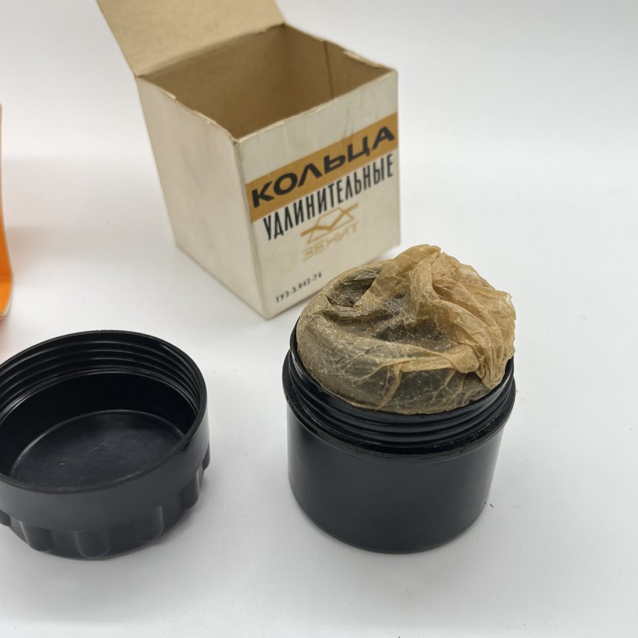 купить Удлинительные кольца к фотоаппаратам типа "Зенит" М42х1 в оригинальной коробке, бумага, пластик, СССР, 1970 г.