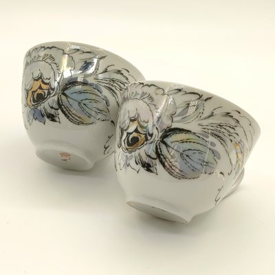 купить Пара чашек из сервиза "Жемчужный", автор формы "Весенняя" Яковлева С.Е., автор рисунка Семенова А.Н., фарфор, деколь, люстр, золочение, Ленинградский фарфоровый завод (ЛФЗ), СССР, 1980-2012 гг.