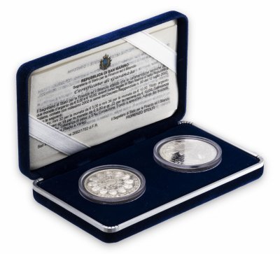 Купить Сан-Марино набор (5 и 10 евро) 2002 Цветы