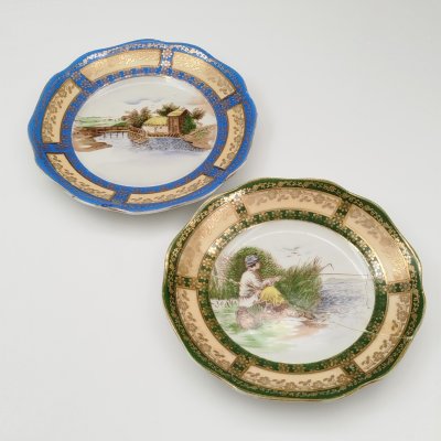 купить Набор из двух десертных тарелок "Рыбак" и "Ветряная мельница", фарфор, деколь, золочение, Фарфоровый завод «Пролетарий» (Бронница, Мста), СССР, 1927-1930 гг.