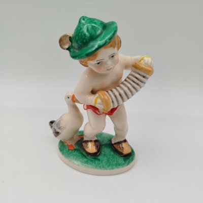 купить Статуэтка "Мальчик с гусем", фаянс, роспись, Hertwig & Co., Германия, 1941-1958 гг.