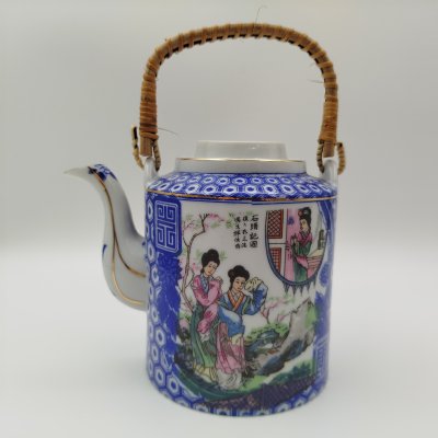 купить Чайник заварочный с изображением трех красавиц, фарфор, деколь, Азия, 1980-2000 гг.