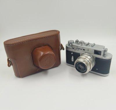 купить Фотоаппарат "Зоркий-4" с объективом "Индустар-50" в оригинальном кофре, металл, пластик, кожа, стекло, Красногорский механический завод (КМЗ), СССР, 1956-1973 гг.