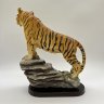 Купить Статуэтка "Тигр на скале", Dim, пластик, Азия, 2010-2020 гг.