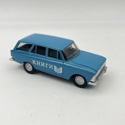 купить Модель автомобиля "Москвич 427" *(Книги), металл, пластик, краска, СССР, 1980-1990 гг.