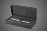 Купить Шариковая ручка Parker Sonnet Stainless Steel CT, толщина линии M, цвет чернил черный, в подарочной упаковке, Металлы: нержавеющая сталь, палладий, пластик, 2026 г.