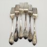 Купить Набор из 6-ти столовых вилок, украшенных растительным декором, мНЦ (медь-никель-цинк), Вольнянский завод столовых приборов им. Шевченко (ЗiШ, ЗиШ), СССР, 1960-1990 гг.