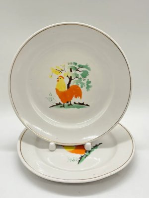 купить Пара тарелок "Петушок" с декором в виде иллюстрации, фарфор, деколь, Дулевский фарфоровый завод (Дулёво), СССР, 1957 г.