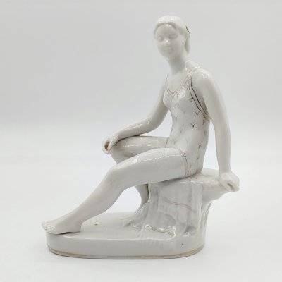 купить Статуэтка «Купальщица» («Юная пловчиха»), скульптор М.Е. Пермяк, фарфор, золочение, СССР, 1958-1967 гг.