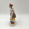 Купить Статуэтка "Пионерка с плакатом СССР", фарфор, роспись, Коростенский фарфоровый завод (КФЗ), Украина, 1980-2000 гг.