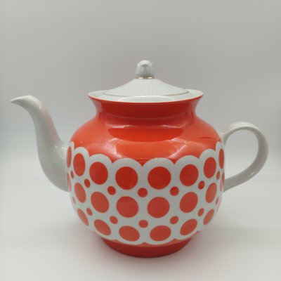 купить Чайник доливной, украшенный геометрическим декором, фарфор, крытье, золочение, Краснодарский фарфорово-фаянсовый завод «Чайка», СССР, 1960-1992 гг.