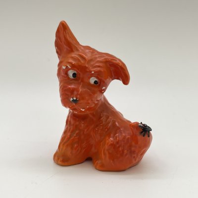 купить Статуэтка "Собака с букашкой", фаянс, Европа, 1960-1970 гг.