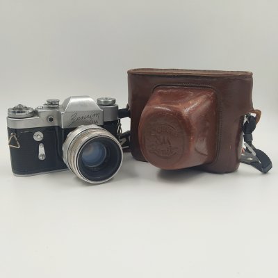 купить Фотоаппарат "Зенит 3-М" с объективом "Гелиос-44 в кофре, металл, стекло, пластик, кожа, Красногорский механический завод (КМЗ), СССР, 1965 г.