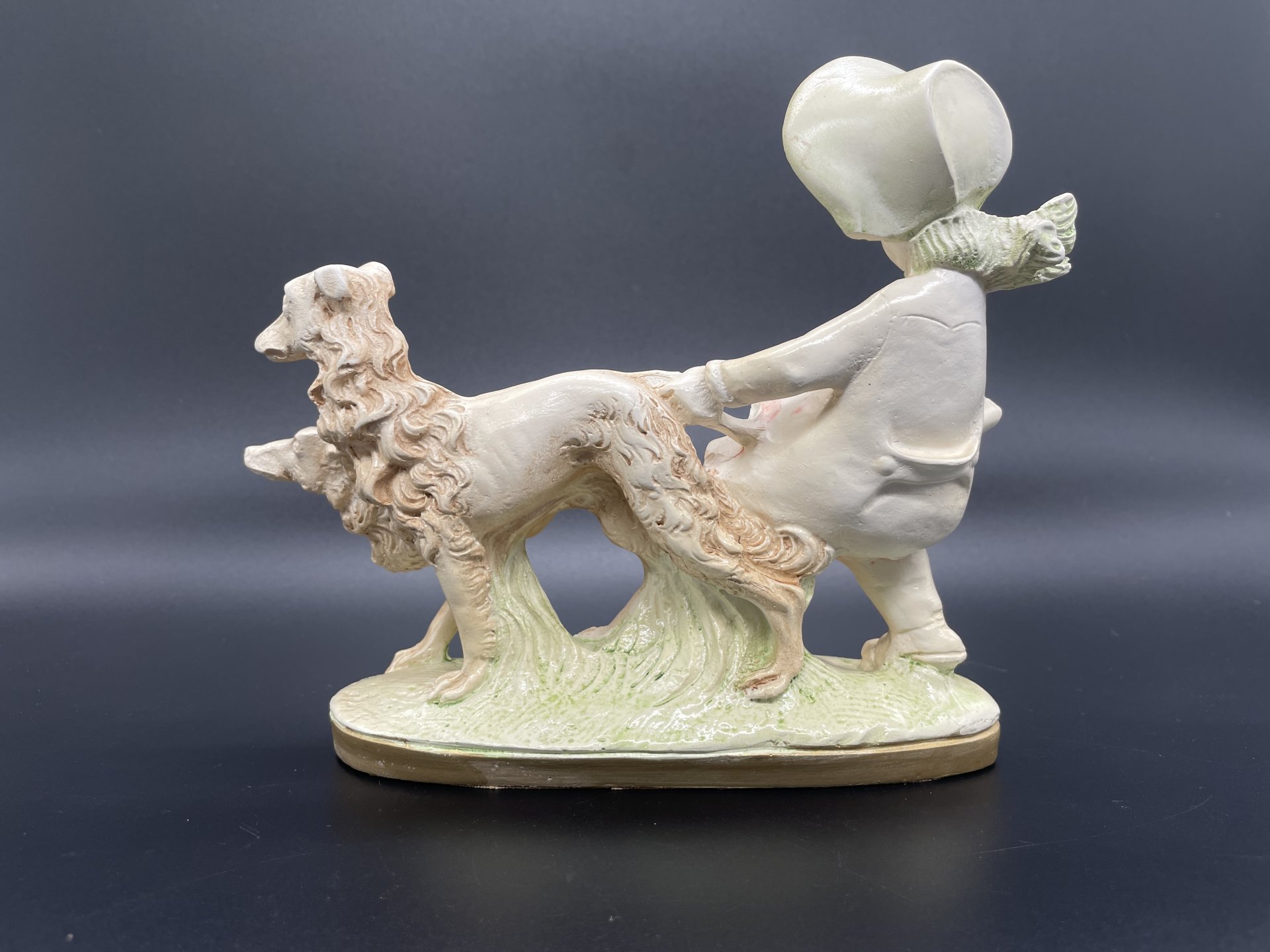 Статуэтка \"Девочка с борзыми собаками\", композитный материал, тонировка ...