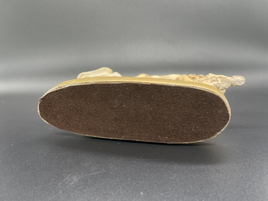 Статуэтка \"Девочка с борзыми собаками\", композитный материал, тонировка ...