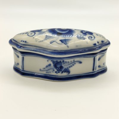 купить Шкатулка с флоральным декором, фарфор, роспись, Объединение «Гжель», Российская Федерация, 1991-2015 гг.
