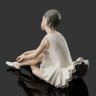 Купить Статуэтка "Сидящая балерина", фарфор, роспись, NAO Porcelain, Испания, 1970-1990 гг.