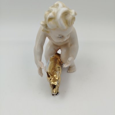 купить Статуэтка "Путти с поросенком", фарфор, роспись, золочение, Германия, 1950-1970 гг.