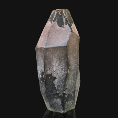 Купить Ваза интерьерная с имитацией фактуры камня, стекло, люстр, крытье, матирование, Российская Федерация, 2025 г.