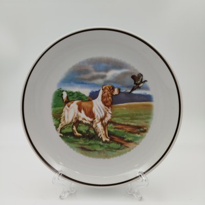 купить Тарелка декоративная настенная "Спаниель", фарфор, деколь, Дмитровский фарфоровый завод (ДФЗ Вербилки), СССР, 1965-1991 гг.