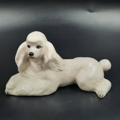 купить Статуэтка "Пудель", скульптор Т.С. Линчевская, фарфор, роспись, Ленинградский фарфоровый завод (ЛФЗ), Россия, 1989-2001 гг.