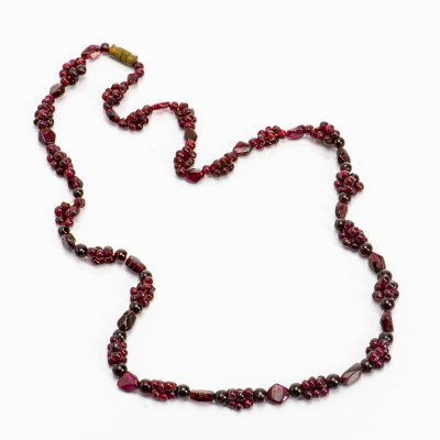 Купить ﻿Бусы винтажные из натурального камня, гранат, Индия, 1970-1990 гг.