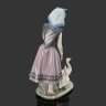 Купить Статуэтка "Девочка кормит гусей", фарфор, роспись, Lladro, Испания, 1983 г.