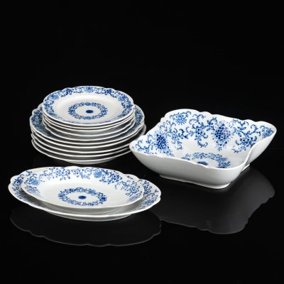 купить Сервиз обеденный на 5 персон, украшенный растительным декором (13 предметов), фарфор, деколь, Porzellanfabrik Kalk (KPE), Германия, 1938-1945 гг.