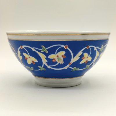 купить Пиала, украшенная восточным узором, художник П.В. Леонов, фарфор, крытье, роспись, золочение, Кузяевский фарфоровый завод, СССР, 1967 г.